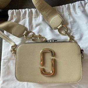 Authentic Marc Jacobs Snapshot bag